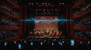 A Far Cry × MIT「FUTURE PHASES」— スマホも楽器に、AIと弦楽オーケストラが織りなす次世代音楽体験 - innovaTopia - （イノベトピア）